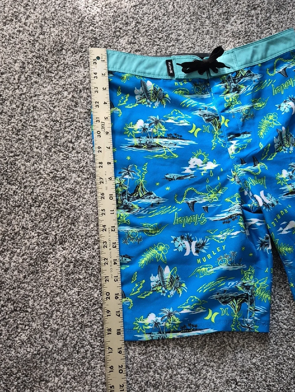 Hurley Neptune Aqua & Blue Island Print Swim Trunks Nwt